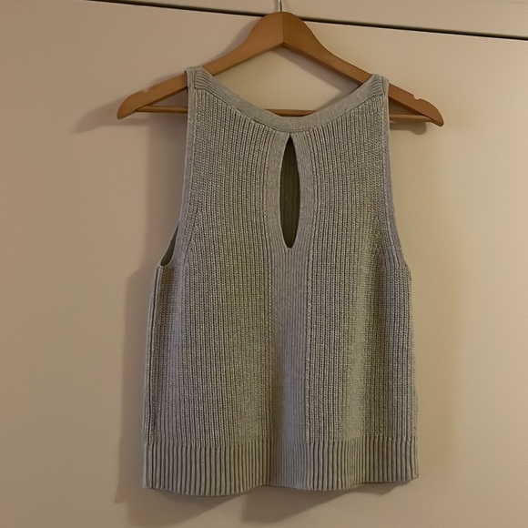 GAP sweater vest - Picture 2 of 2